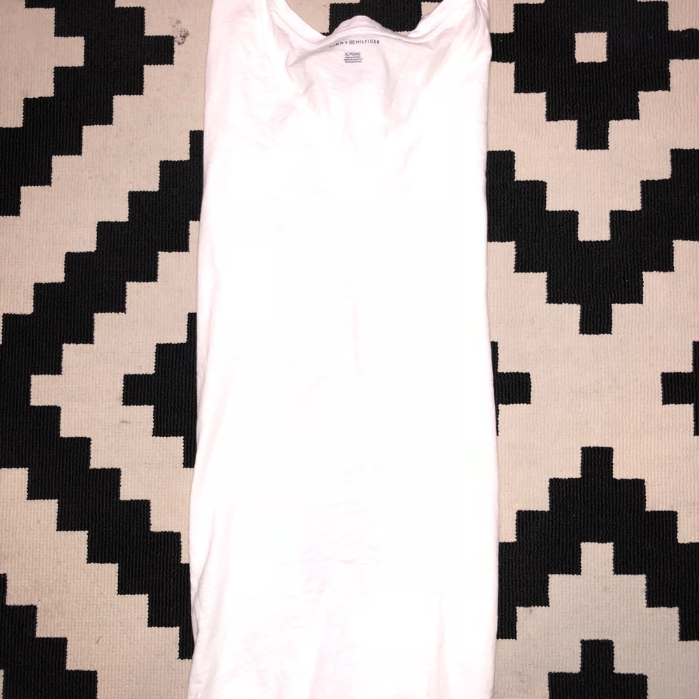 Tommy Hilfiger V-neck short sleeve shirt